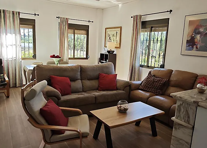 Aljara בית נופש *